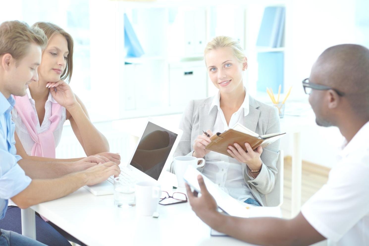 Análisis financiero estratégico en entorno empresarial moderno